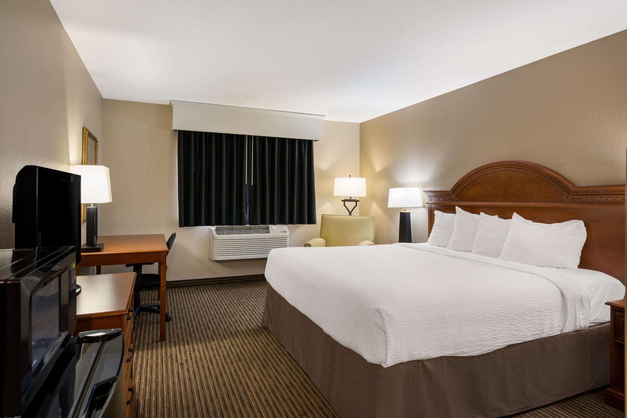 Revel Hotel Minot - Surestay Collection By Best Western Zewnętrze zdjęcie