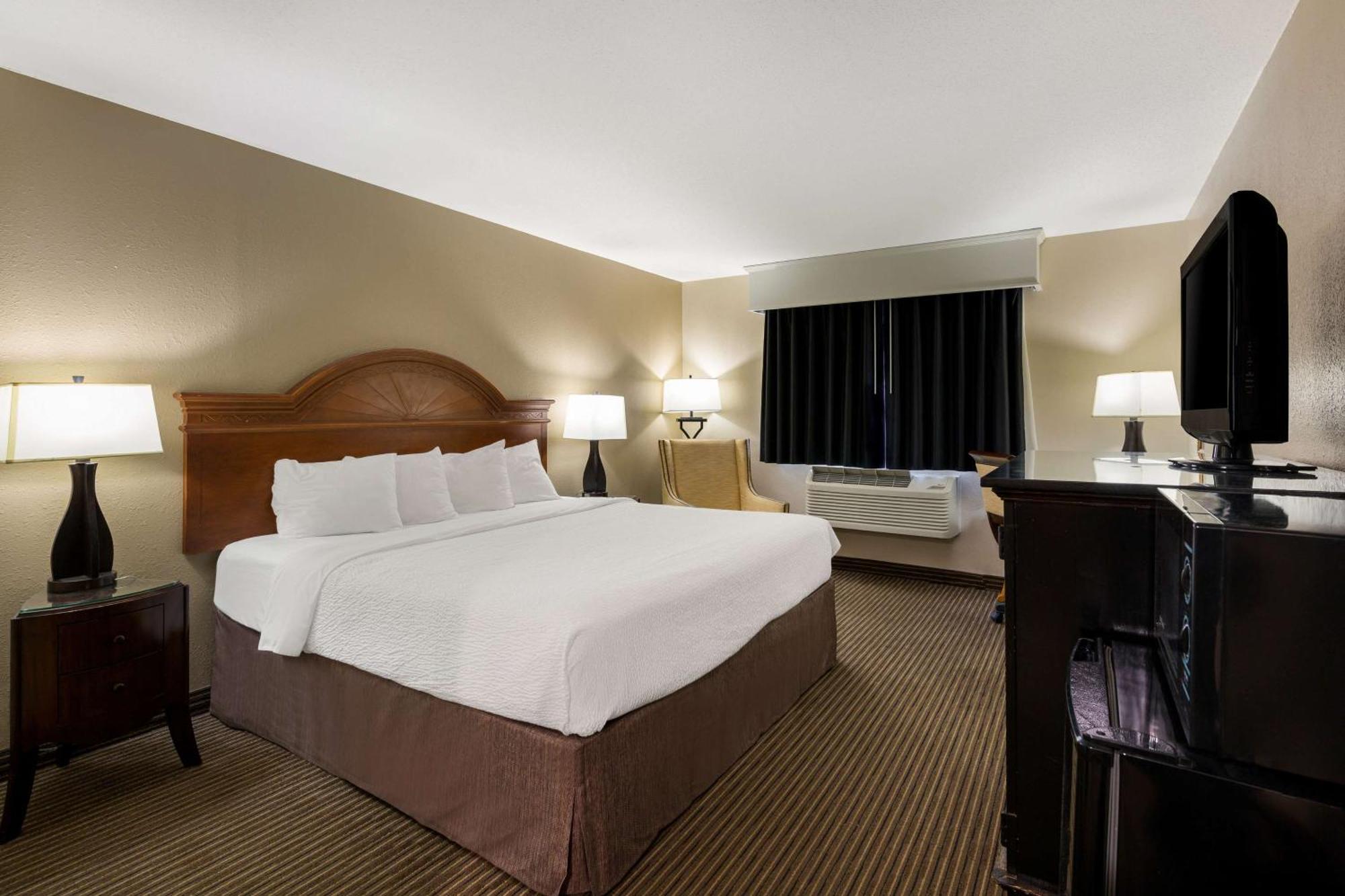 Revel Hotel Minot - Surestay Collection By Best Western Zewnętrze zdjęcie