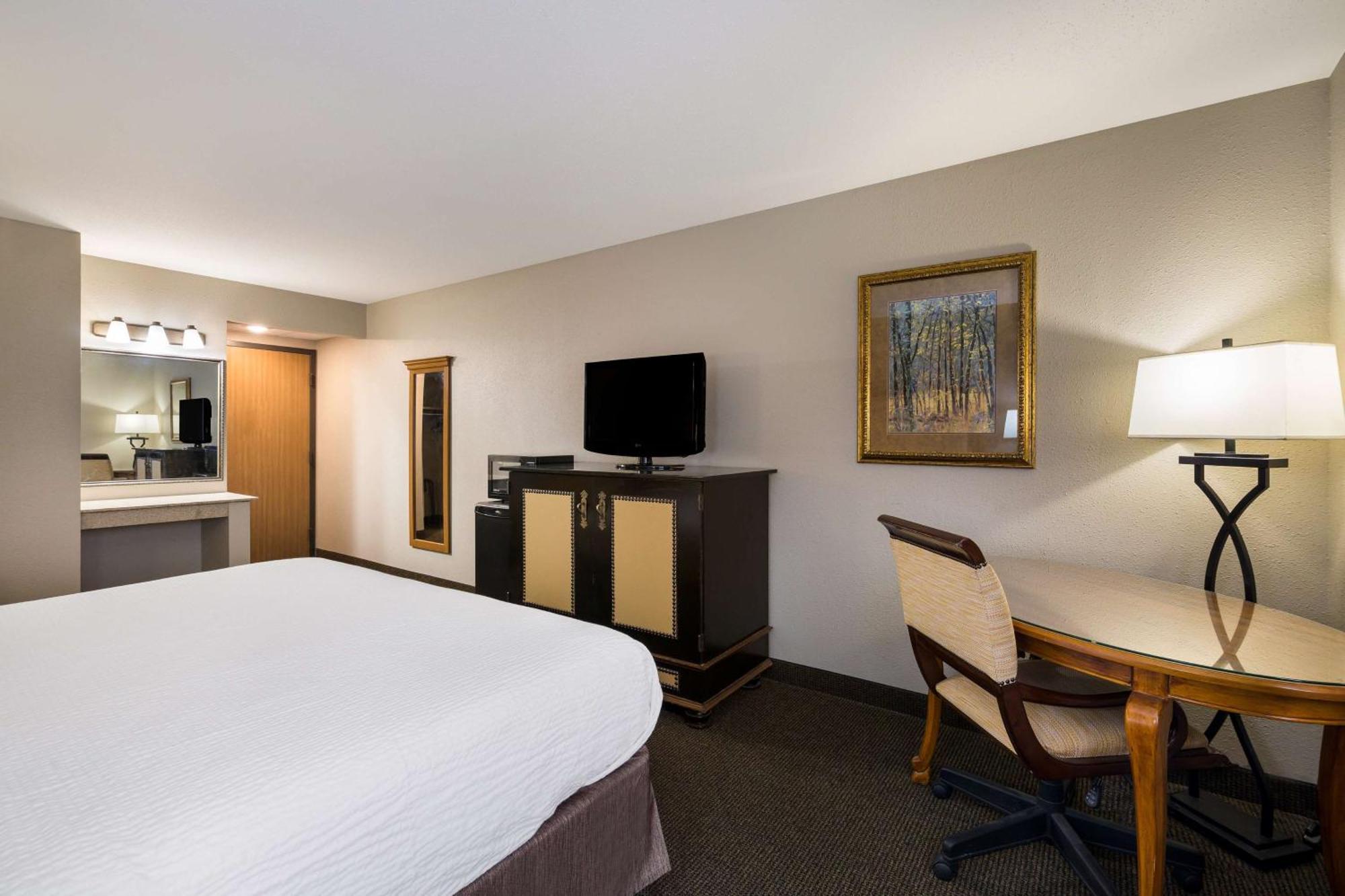 Revel Hotel Minot - Surestay Collection By Best Western Zewnętrze zdjęcie