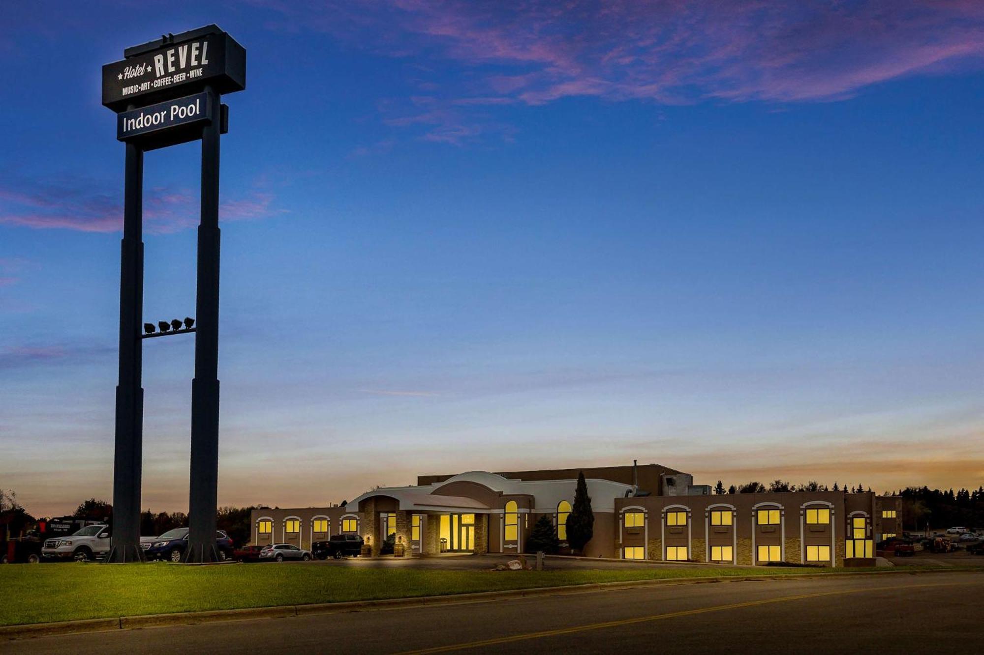 Revel Hotel Minot - Surestay Collection By Best Western Zewnętrze zdjęcie